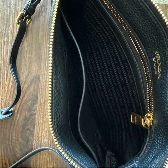 Prada Vitello Diano Crossbody Bag Brand New with Certificate of Authenticity - Picture 3 of 10